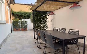 Realkasa Charming Luxury Apt.